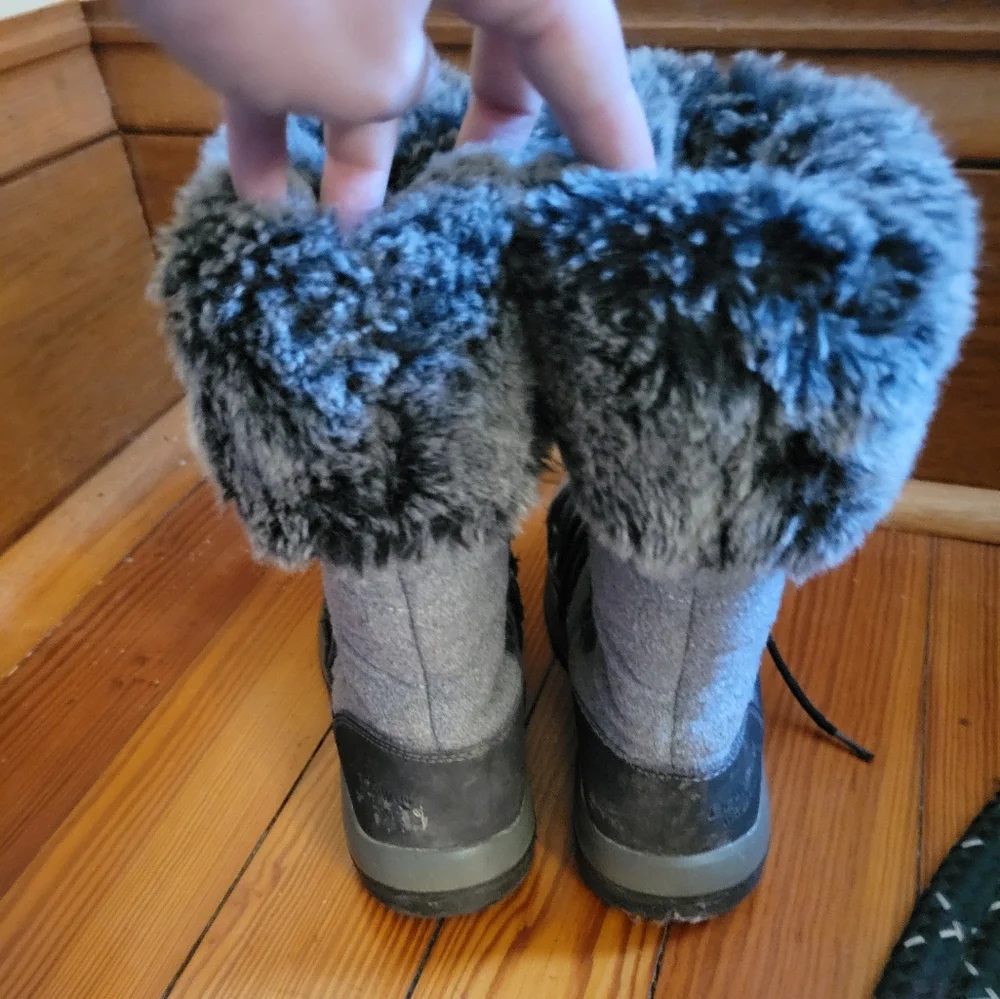 Bear paw waterproof Leslie style snow boots 6 fur leather wool